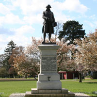 Robert Raikes statue Gloucester. Another stands in London and Toronto Robert Raikes statue Gloucester. Another stands in London and Toronto