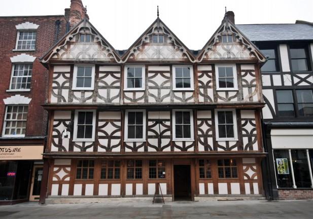 Robert Raikes house Gloucester, now a Public House Robert Raikes house Gloucester, now a Public House